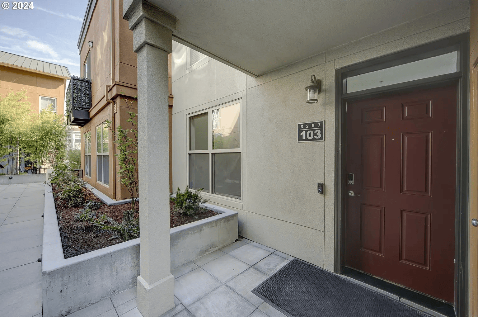 Featured listing at 6267 NE Carillion Dr UNIT 103, Hillsboro, OR, 97124
